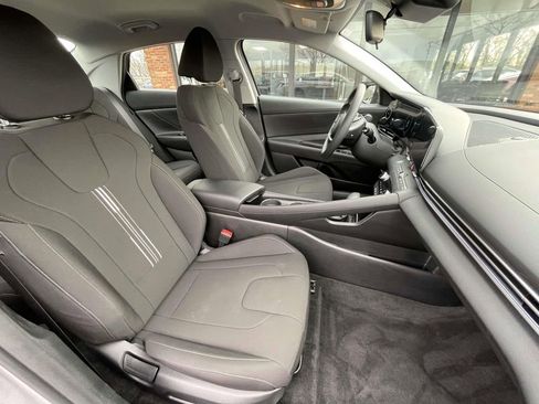 Used 2024 Hyundai Elantra Blue image 14