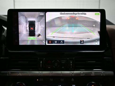 Used 2026 Nissan Pathfinder Platinum w/ Cargo Package FWD image 29
