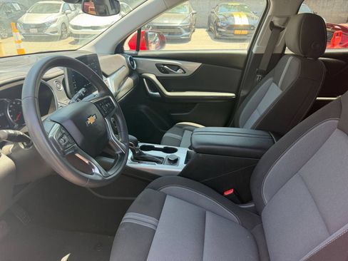 Used 2025 Chevrolet Blazer LT FWD image 23