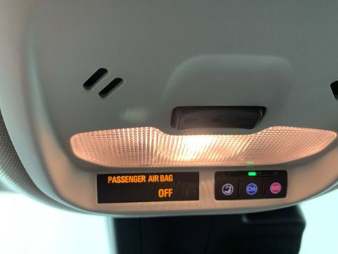 Used 2025 Chevrolet Trax LT image 22