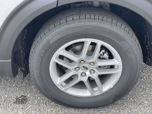 New 2026 Ford Explorer Active image 9