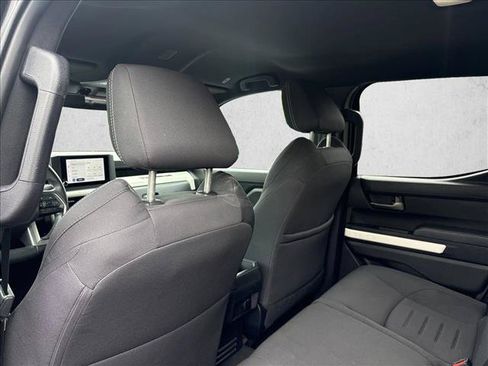 Certified 2024 Toyota Tacoma TRD Off-Road AWD/4WD image 17