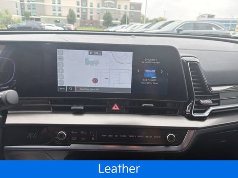 Certified 2025 Kia Sportage EX AWD/4WD image 17
