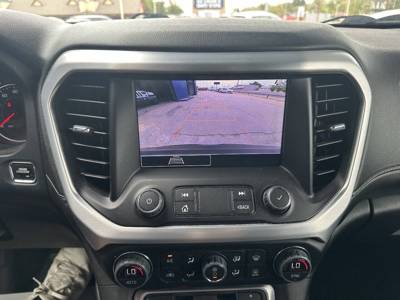 Used 2020 GMC Acadia SLT AWD/4WD image 11