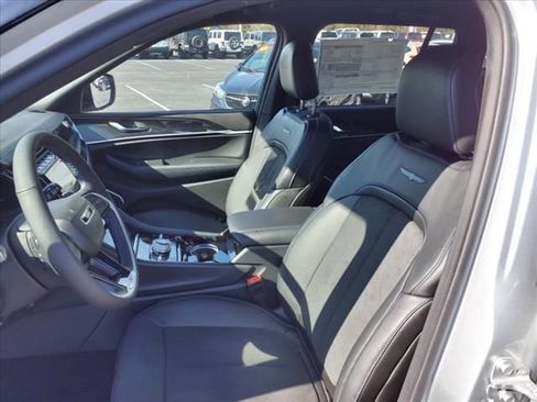 New 2023 Jeep Grand Cherokee Trailhawk image 15