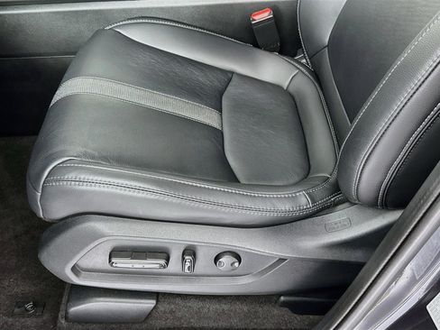 Certified 2023 Honda Pilot Touring image 20