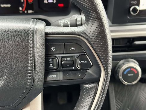 Used 2025 Toyota 4Runner SR5 image 10