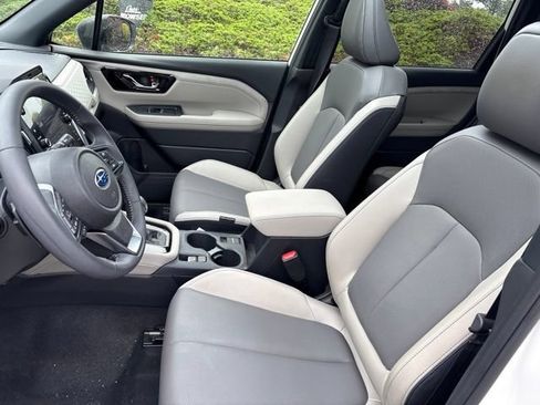 Used 2025 Subaru Forester Limited AWD/4WD image 9