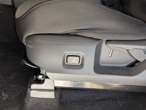 Used 2024 Toyota Tacoma TRD Off-Road image 26