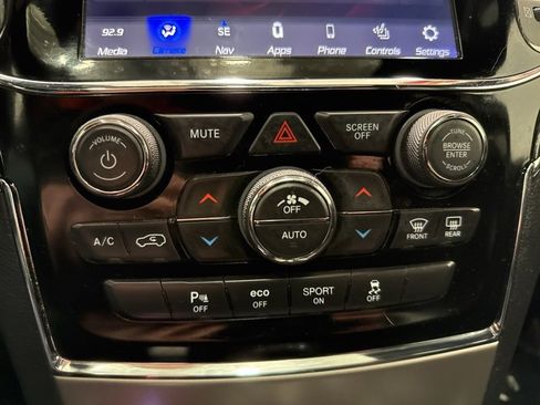 Certified 2020 Jeep Grand Cherokee Trailhawk w/ Premium Lighting Group image 37