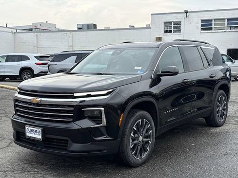 New 2026 Chevrolet Traverse LT w/ Sun and Wheel Package image 5