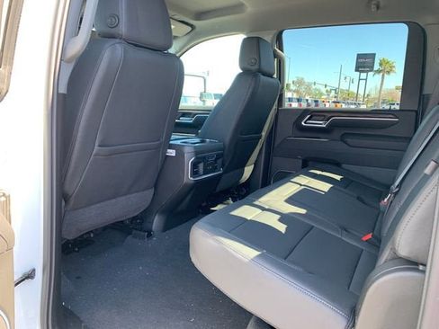 New 2026 GMC Sierra 2500 SLT w/ SLT Convenience Package AWD/4WD image 12