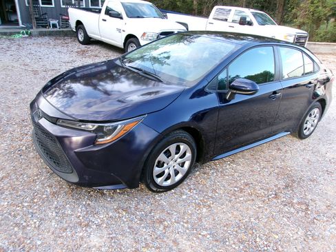 Used 2021 Toyota Corolla LE image 4