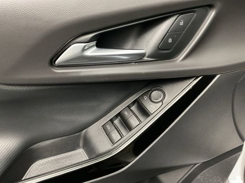 New 2026 Chevrolet Equinox LT w/ LPO, Floor Liner Package FWD image 10