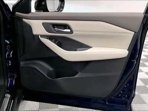 New 2026 Nissan Rogue SV FWD image 38