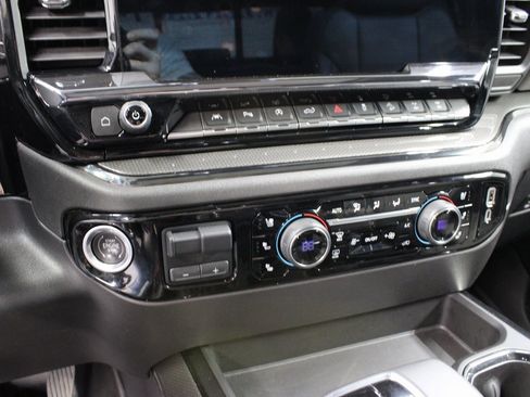 Used 2023 Chevrolet Silverado 1500 ZR2 image 62