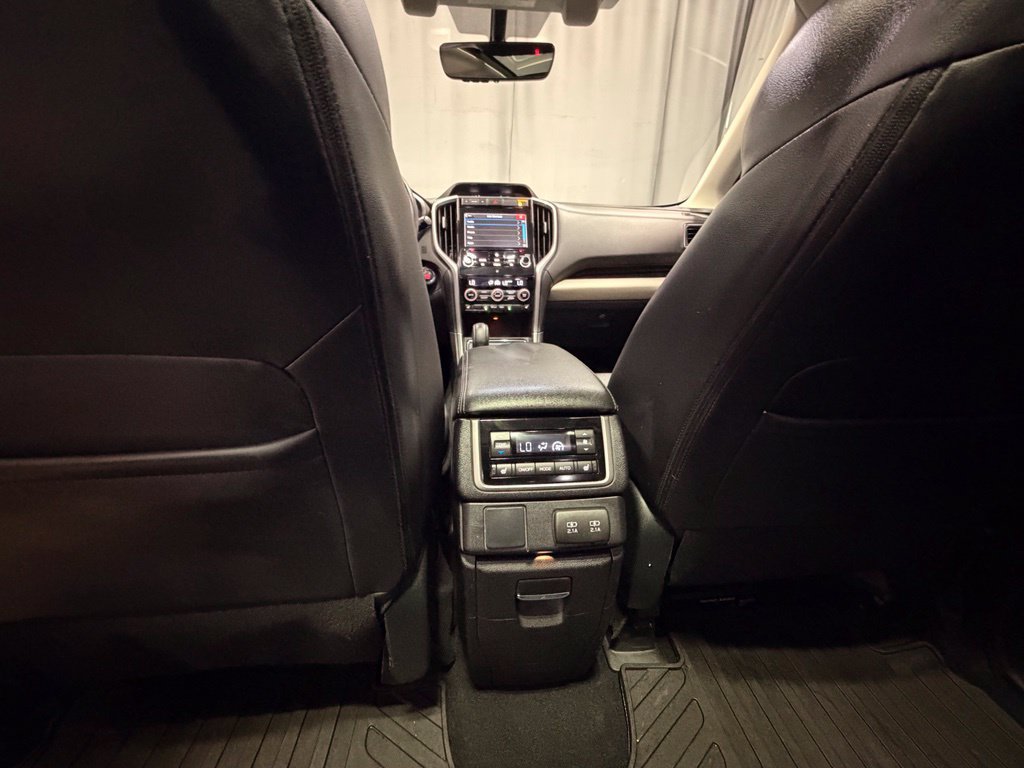 Used 2020 Subaru Ascent Limited w/ Technology Package AWD/4WD image 10