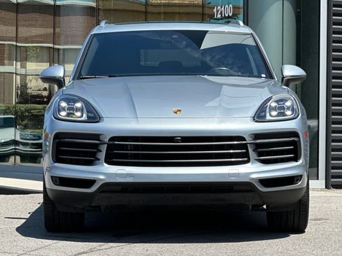 Used 2023 Porsche Cayenne AWD/4WD image 11