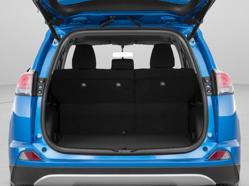 Used 2018 Toyota RAV4 XLE FWD image 14