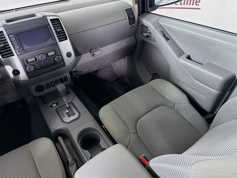 Certified 2020 Nissan Frontier SV w/ Midnight Edition Floor Mats image 28