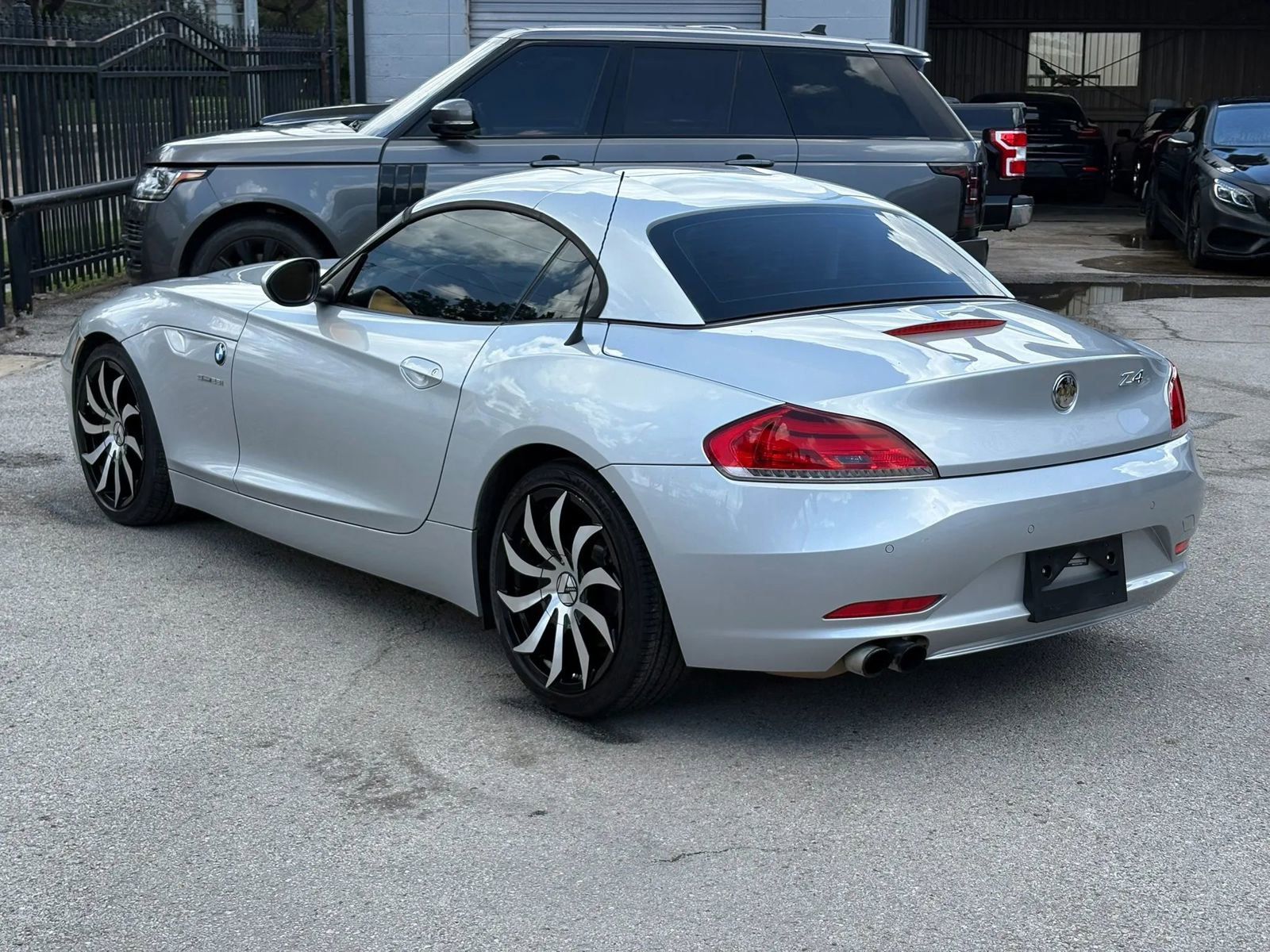 Used 2012 BMW Z4 sDrive28i w/ Sport Pkg RWD image 5