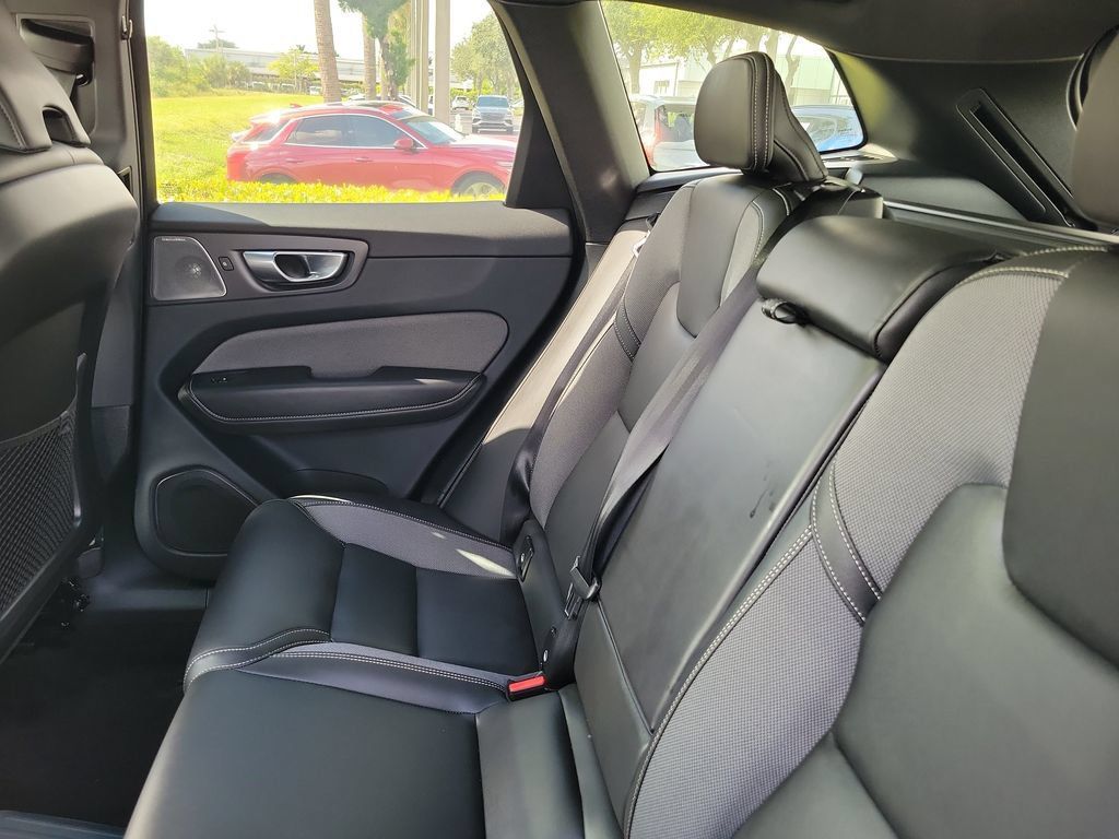 Certified 2024 Volvo XC60 T8 Ultimate w/ Protection Package Premier AWD/4WD image 12