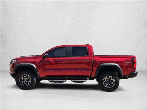 Used 2025 Chevrolet Colorado ZR2 AWD/4WD image 9