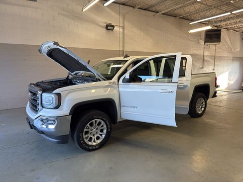 Used 2016 GMC Sierra 1500 SLE w/ SLE Value Package AWD/4WD image 11