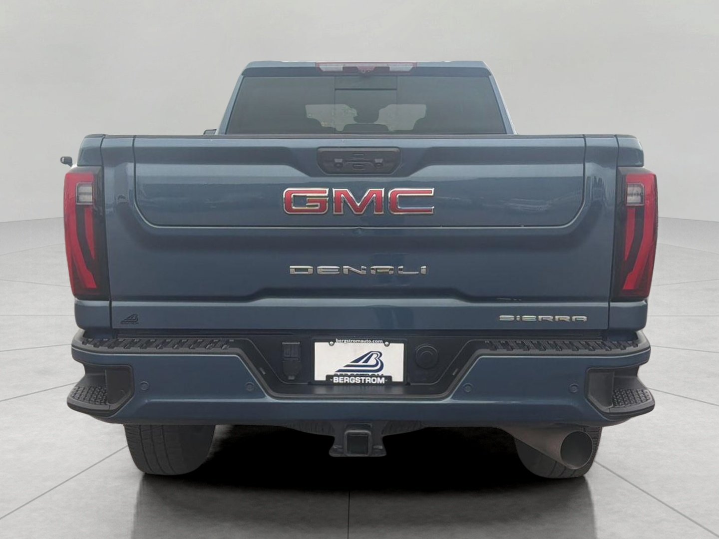 Used 2025 GMC Sierra 3500 Denali w/ Technology Package AWD/4WD image 19