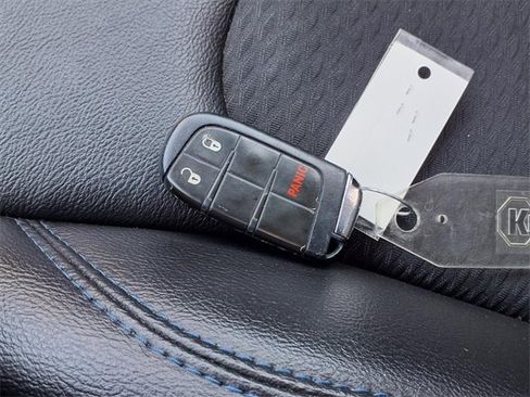 Used 2022 Jeep Compass Latitude image 15