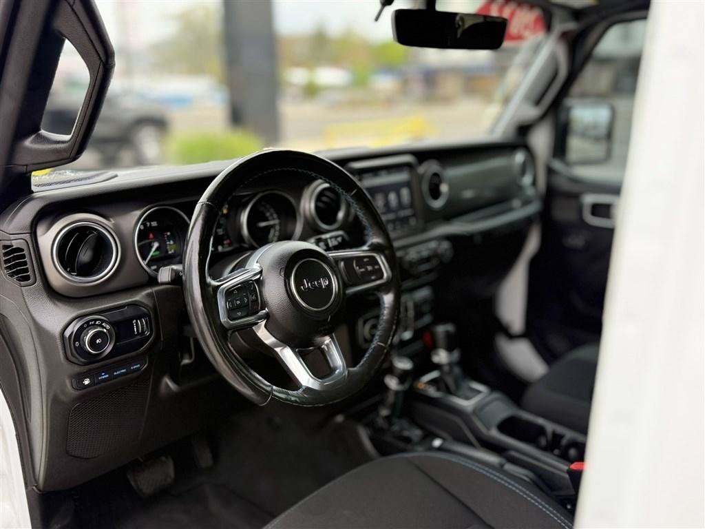 Used 2023 Jeep Wrangler Unlimited Rubicon 4xe w/ Cold Weather Group AWD/4WD image 22