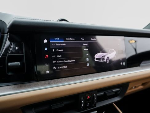 Certified 2024 Porsche Cayenne S image 18