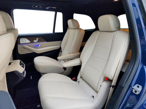New 2026 Mercedes-Benz GLS 450 4MATIC image 17