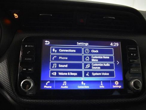 Used 2021 Nissan Kicks SV image 19