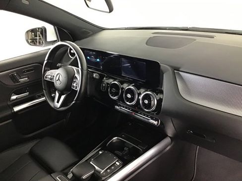 Used 2023 Mercedes-Benz GLA 250 4MATIC image 21