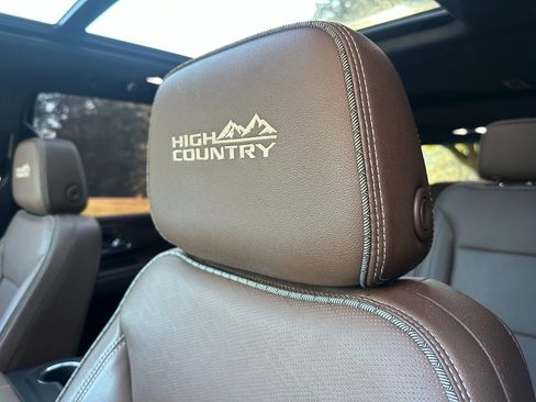 Used 2022 Chevrolet Tahoe High Country image 15