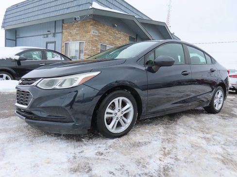 Used 2016 Chevrolet Cruze LS image 4