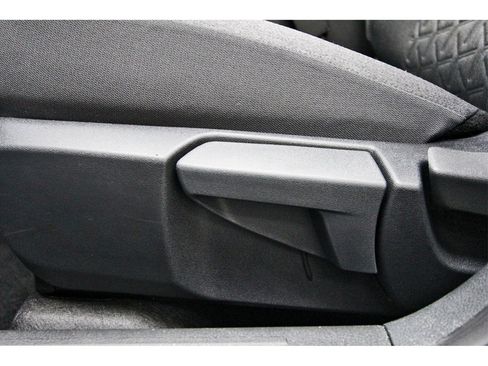 New 2026 Nissan Kicks SV image 29