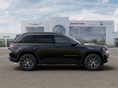 New 2025 Jeep Grand Cherokee Limited w/ Trailer Tow Package image 35