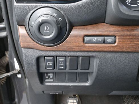 Used 2021 Nissan Titan Platinum Reserve w/ Moonroof Package image 22