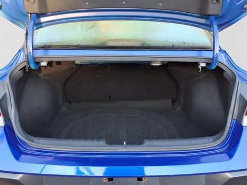 Used 2025 Hyundai Elantra Limited FWD image 33