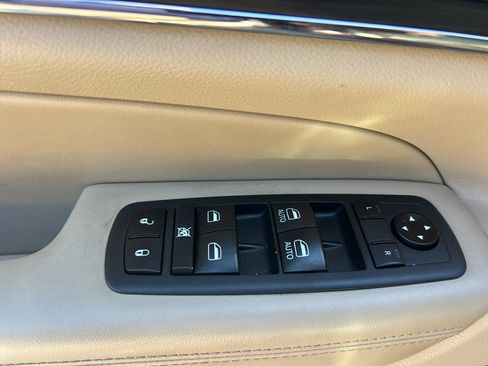 Used 2020 Jeep Grand Cherokee Limited w/ Luxury Group II RWD image 15