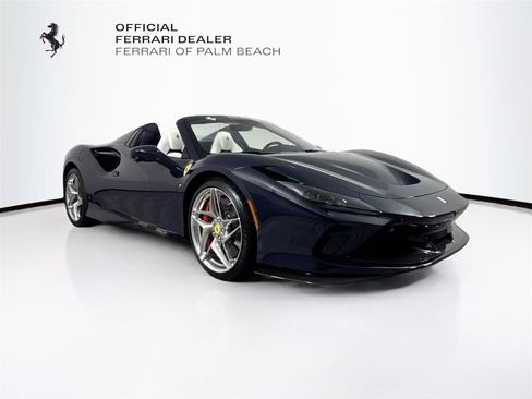 Certified 2022 Ferrari F8 Tributo image 1