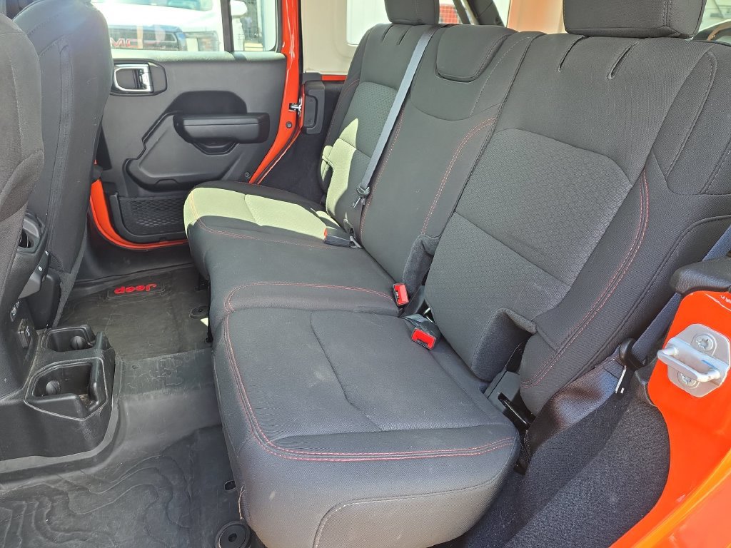 Used 2023 Jeep Wrangler Unlimited Rubicon AWD/4WD image 23