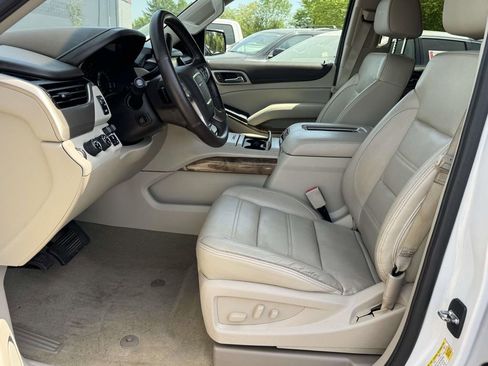 Used 2016 GMC Yukon XL Denali w/ Open Road Package image 21