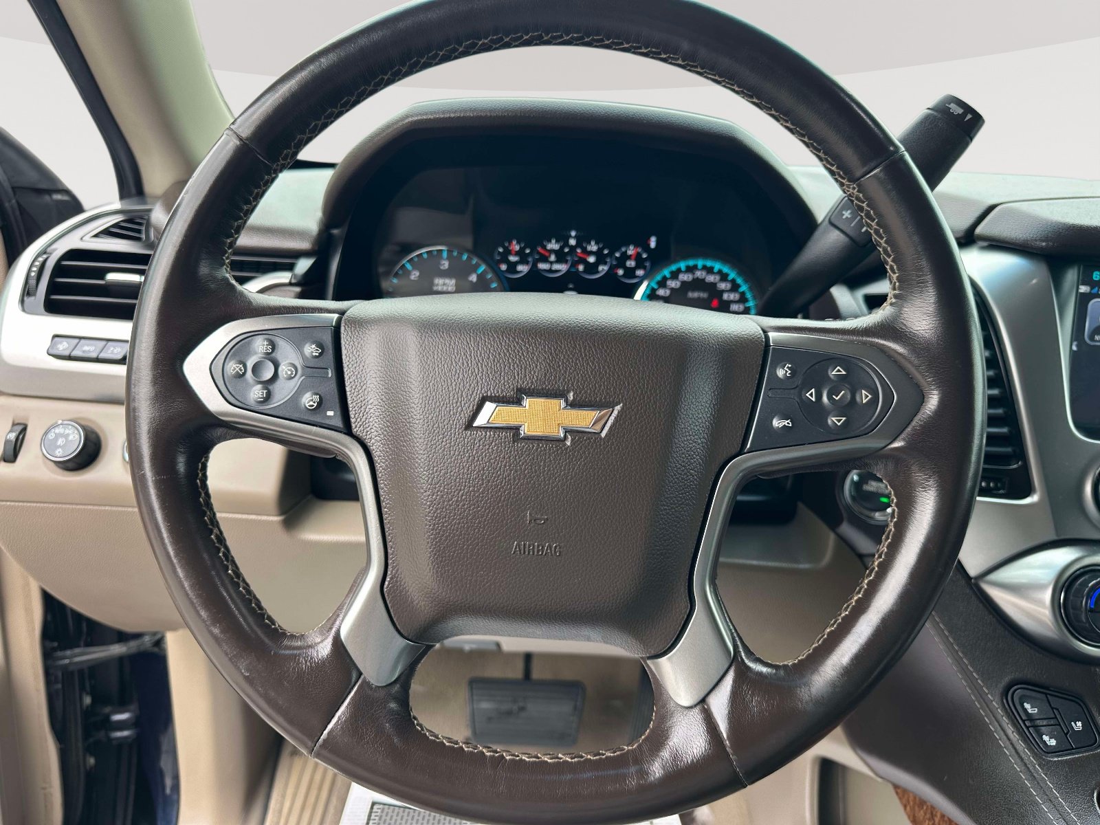 Used 2019 Chevrolet Suburban Premier AWD/4WD image 13