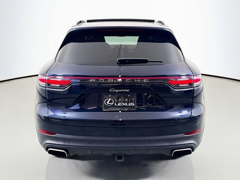 Used 2023 Porsche Cayenne image 6