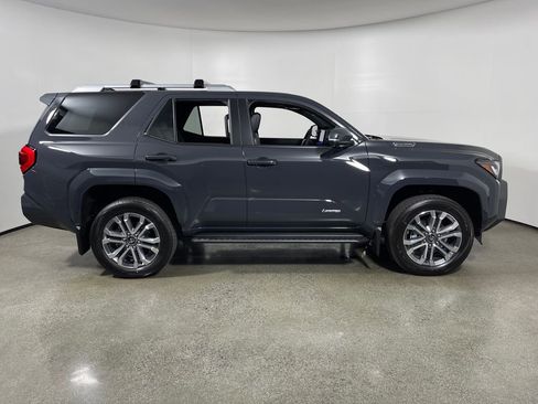 New 2026 Toyota 4Runner Limited AWD/4WD image 2