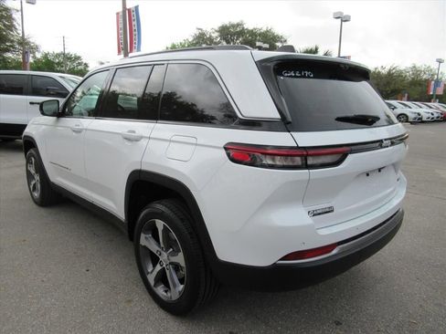 New 2026 Jeep Grand Cherokee Limited RWD image 5