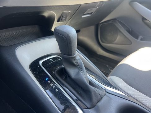 Used 2024 Toyota Corolla LE w/ LE Convenience Package FWD image 5
